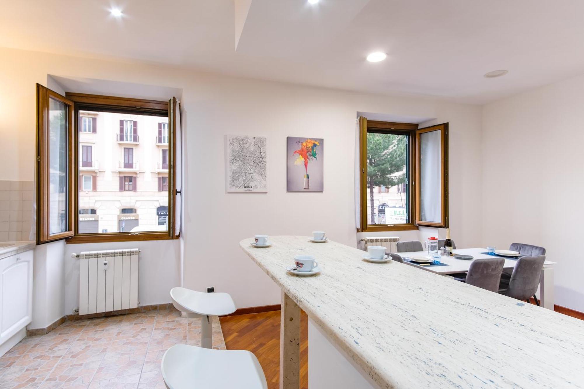 Elegantis San Giovanni - Easily Get To The Historic Center, Metro, Tram And Bus Are Nearby Rom