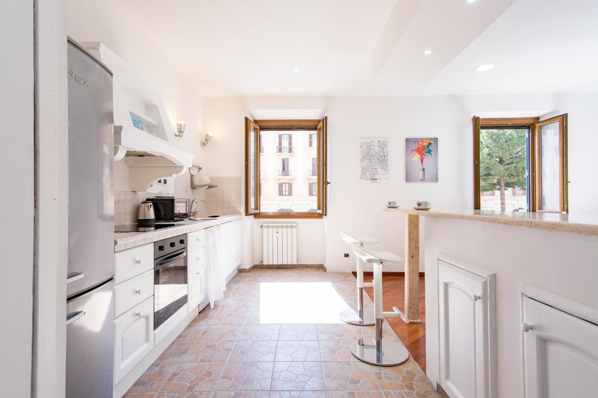 Elegantis San Giovanni - Easily Get To The Historic Center, Metro, Tram And Bus Are Nearby Rom