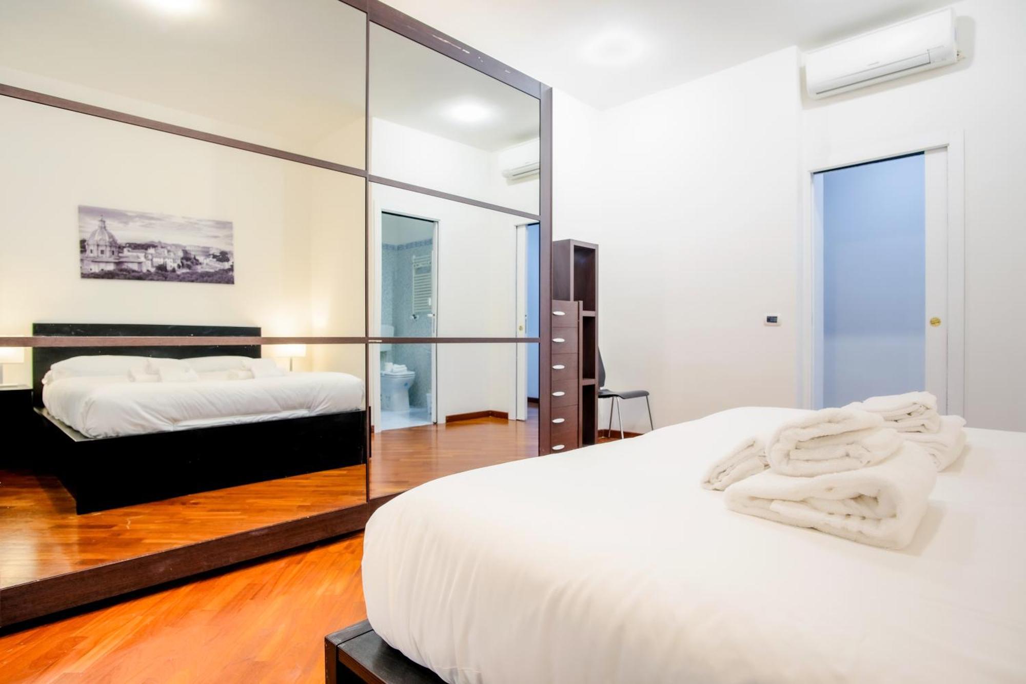 Elegantis San Giovanni - Easily Get To The Historic Center, Metro, Tram And Bus Are Nearby Apartment *